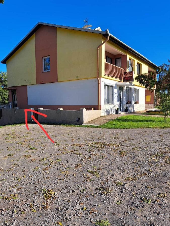 Naty Apartman Haniska المظهر الخارجي الصورة